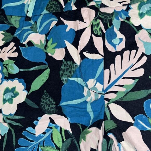 LOFT Blue/Green Floral Jungle Riviera Shorts in Forever Navy Sz 6 EUC - Picture 6 of 11